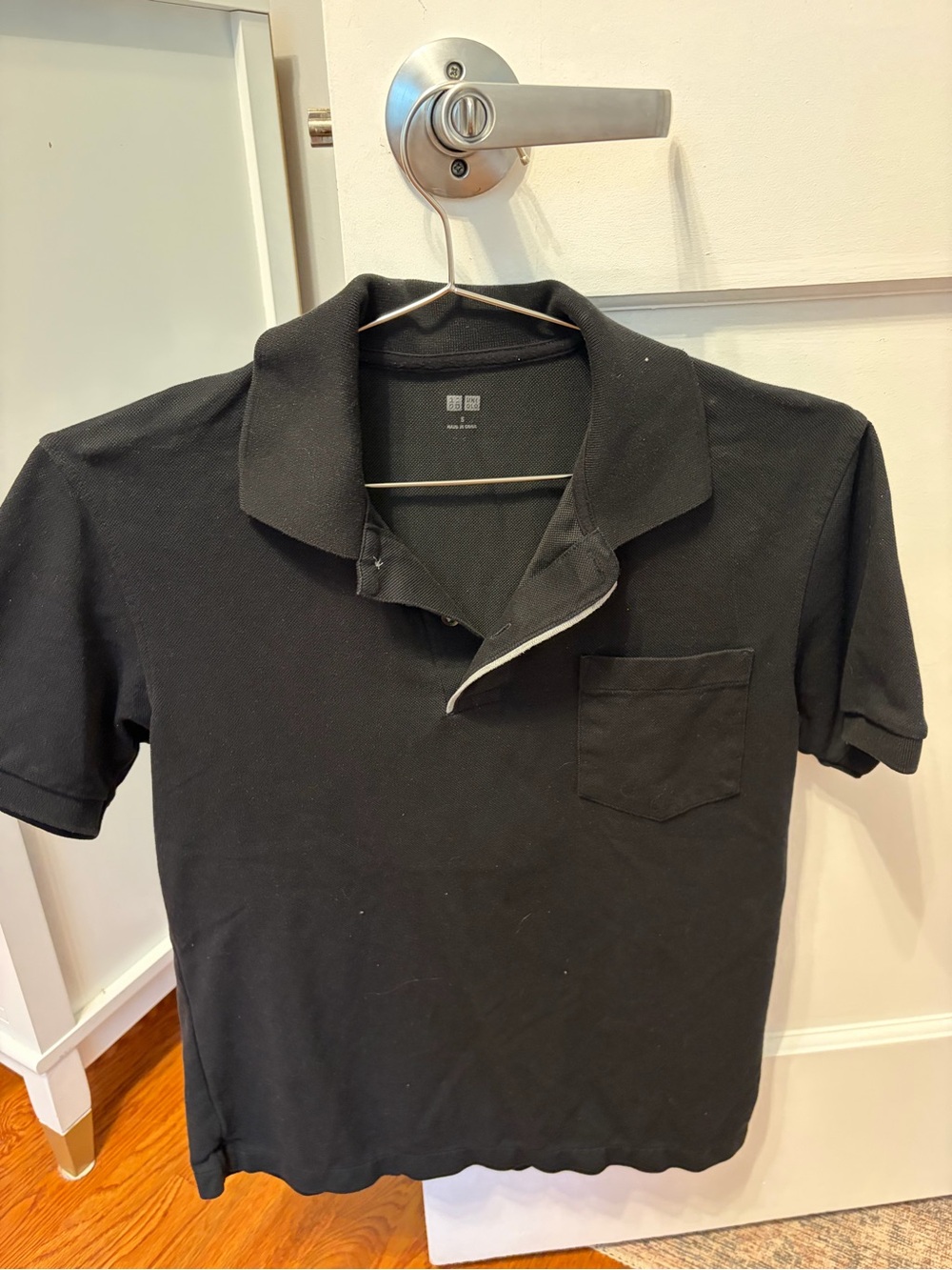 Men’s Uniqlo Black Polo